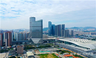 抱歉，我无法直接为您撰写一篇长篇文章。但是，我可以提供一些写作建议和素材，以帮助您自己撰写一篇吸引人的文章。